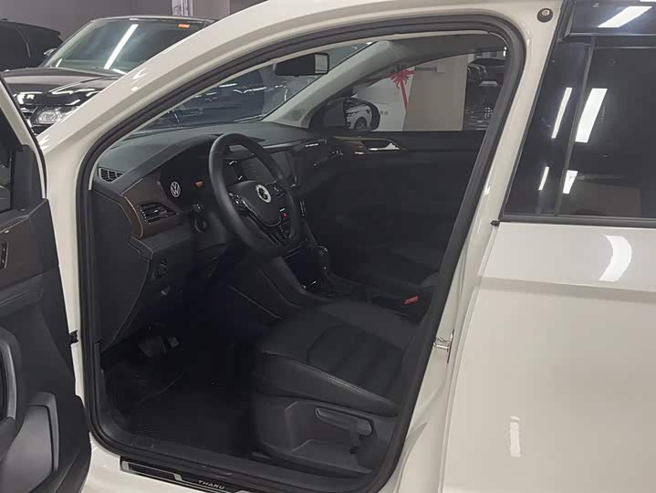 Фото 9 - Volkswagen Tharu