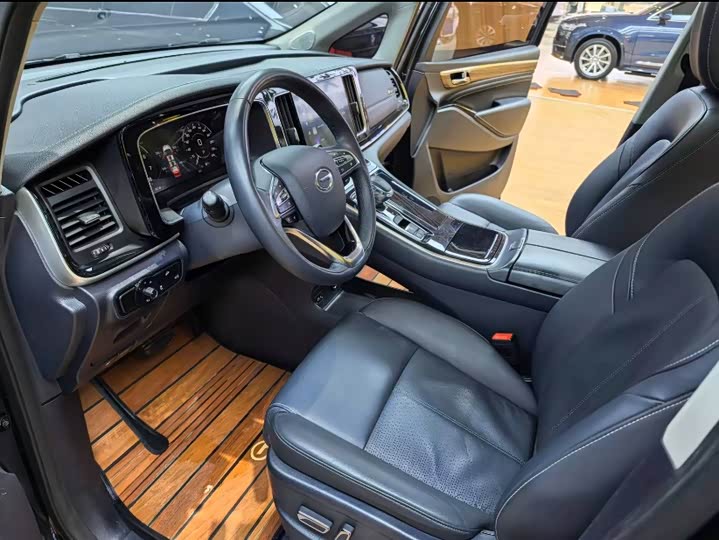 Фото 4 - GAC Trumpchi M8