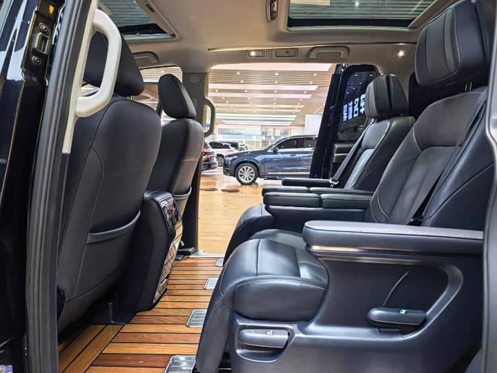 Фото 6 - GAC Trumpchi M8