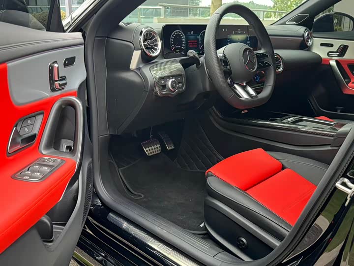 Фото 4 - Mercedes-Benz CLA-Class AMG