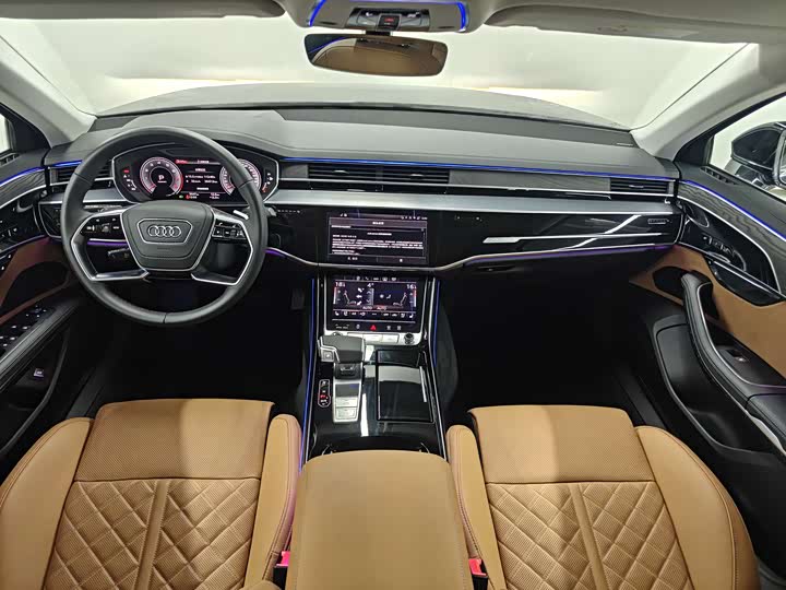 Фото 6 - Audi A8