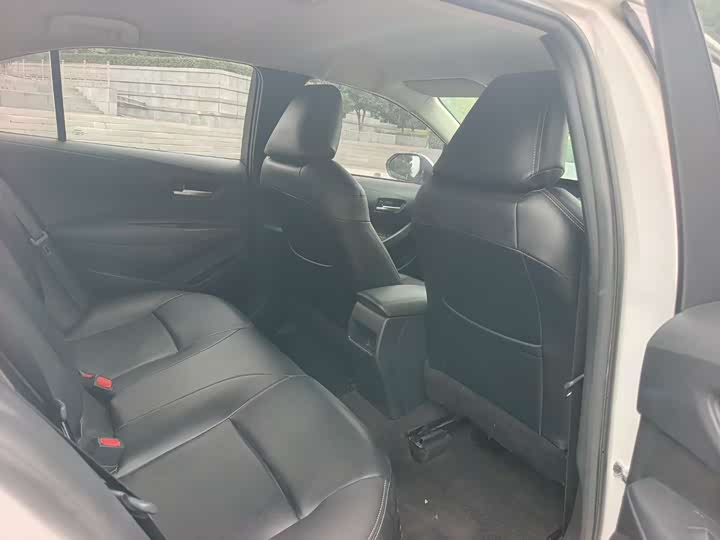 Фото 8 - Toyota Corolla