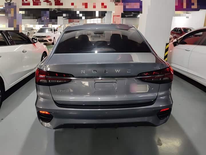 Фото 6 - Roewe i5