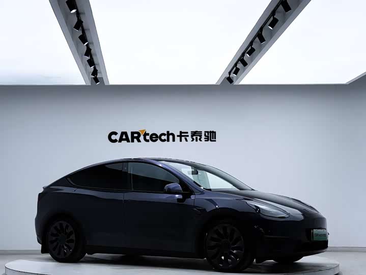 Фото 3 - Tesla Model Y