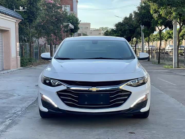 Фото 2 - Chevrolet Malibu XL
