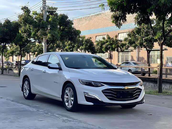 Фото 3 - Chevrolet Malibu XL