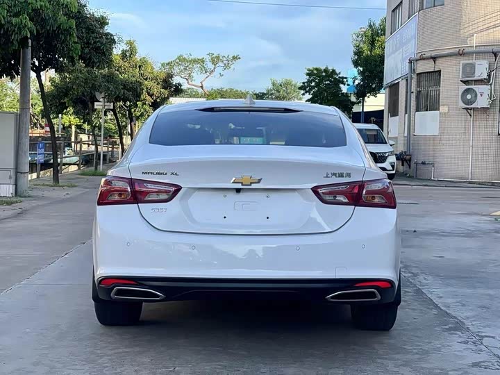 Фото 8 - Chevrolet Malibu XL