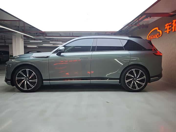 Фото 2 - XPeng G9