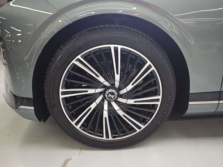 Фото 6 - XPeng G9