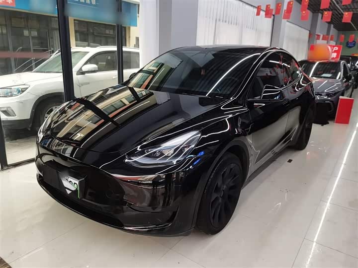 Фото 1 - Tesla Model Y