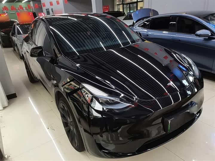 Фото 4 - Tesla Model Y