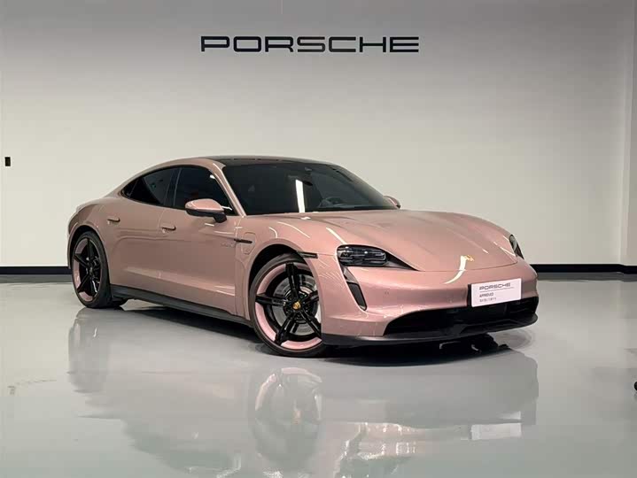 Фото 3 - Porsche Taycan