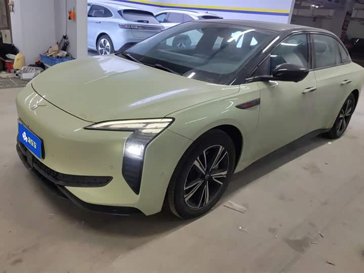 Фото 1 - Hongqi EH7