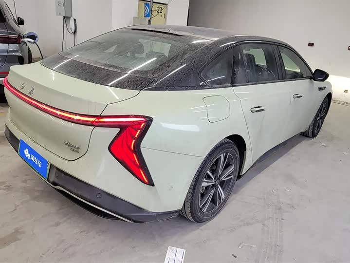 Фото 3 - Hongqi EH7