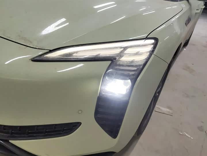 Фото 5 - Hongqi EH7