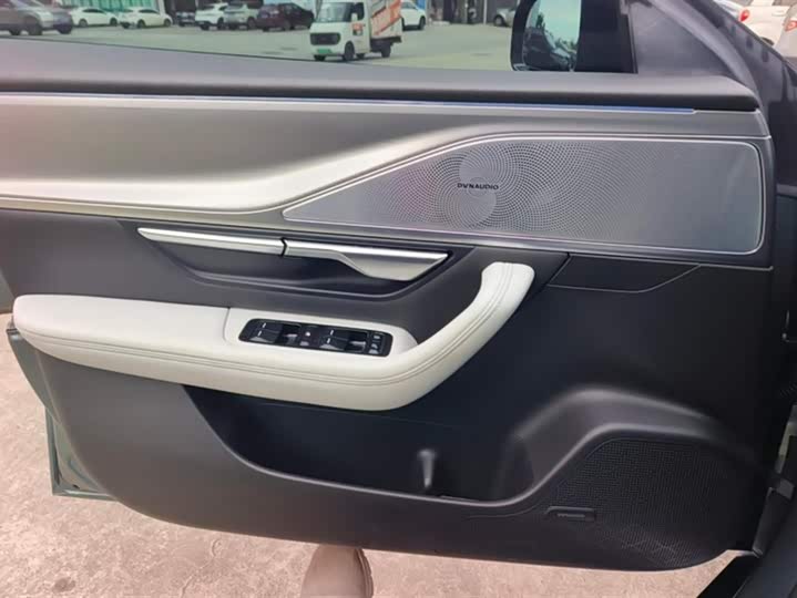 Фото 7 - XPeng P7