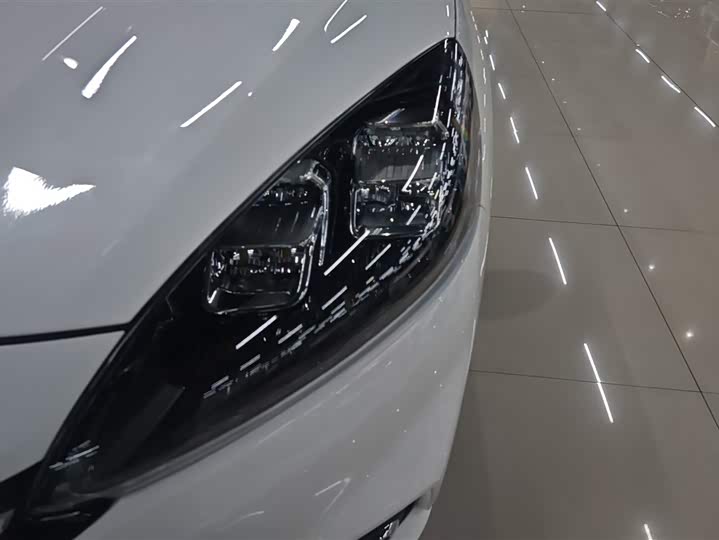 Фото 5 - Ford Escape