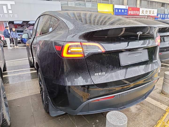 Фото 5 - Tesla Model Y