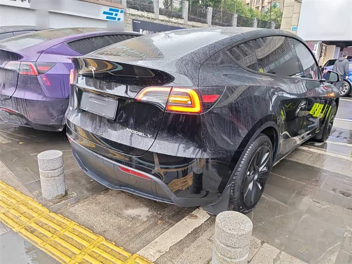 Фото 7 - Tesla Model Y