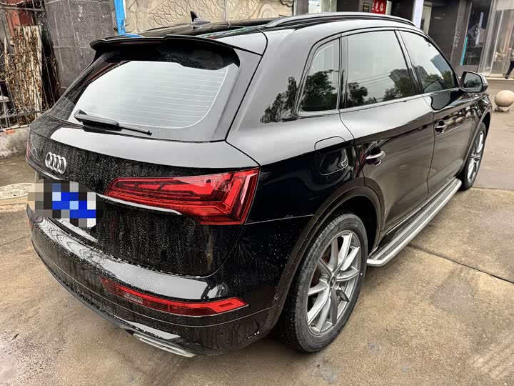 Фото 9 - Audi Q5L