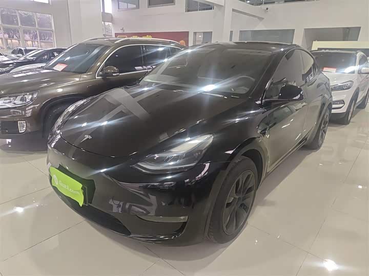 Фото 2 - Tesla Model Y