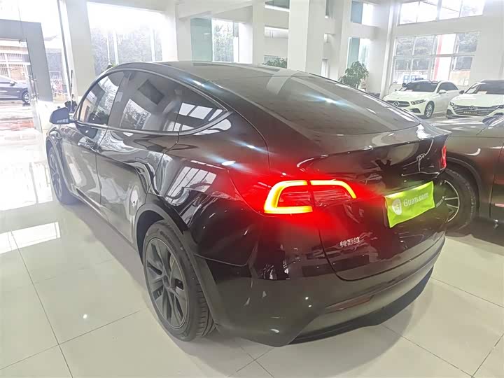 Фото 5 - Tesla Model Y