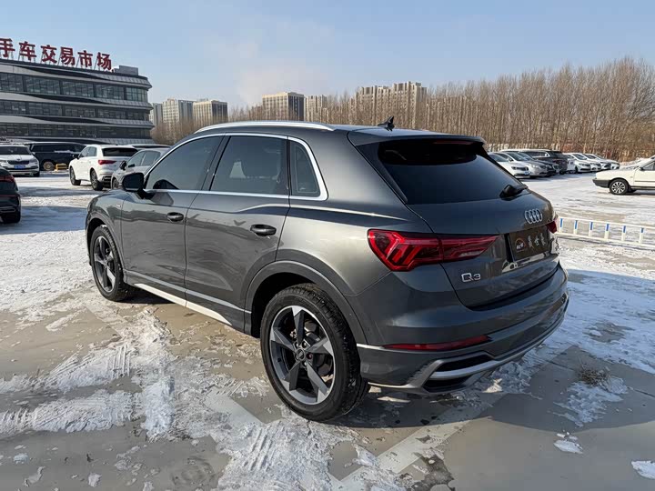 Фото 4 - Audi Q3