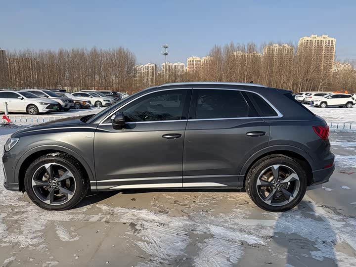 Фото 8 - Audi Q3