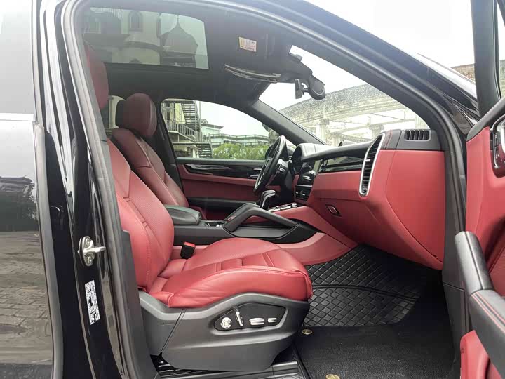 Фото 8 - Porsche Cayenne