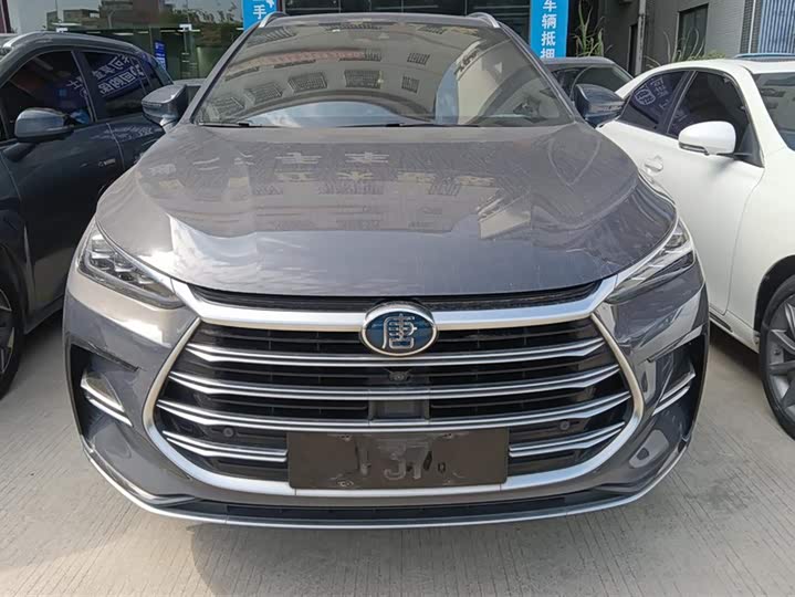 Фото 2 - BYD Tang Hybrid/EV