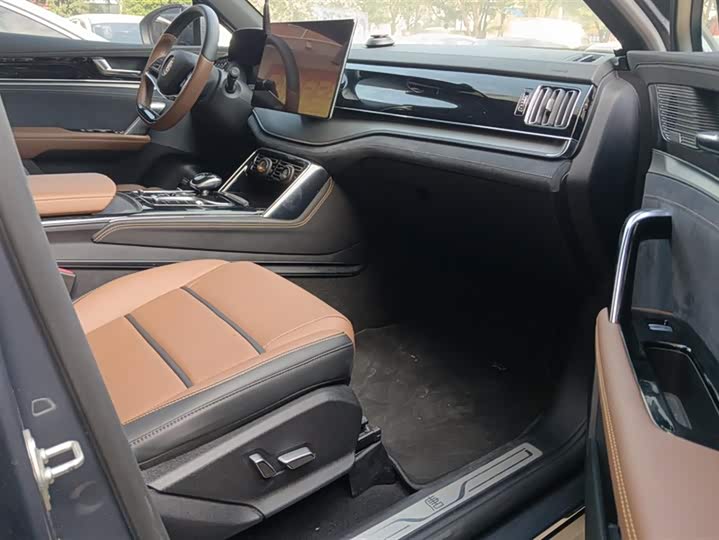 Фото 8 - BYD Tang Hybrid/EV