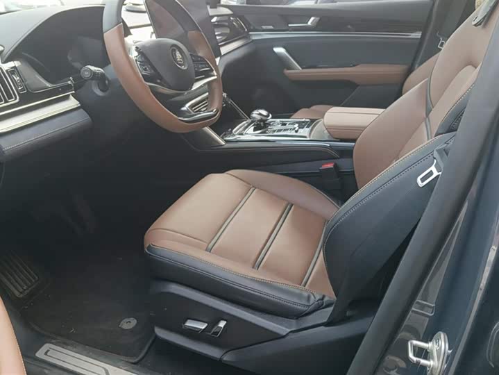 Фото 9 - BYD Tang Hybrid/EV