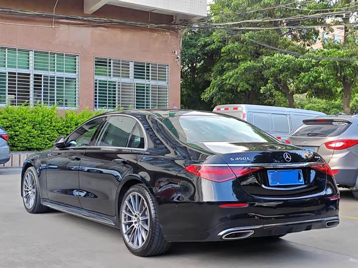 Фото 3 - Mercedes-Benz S-Class