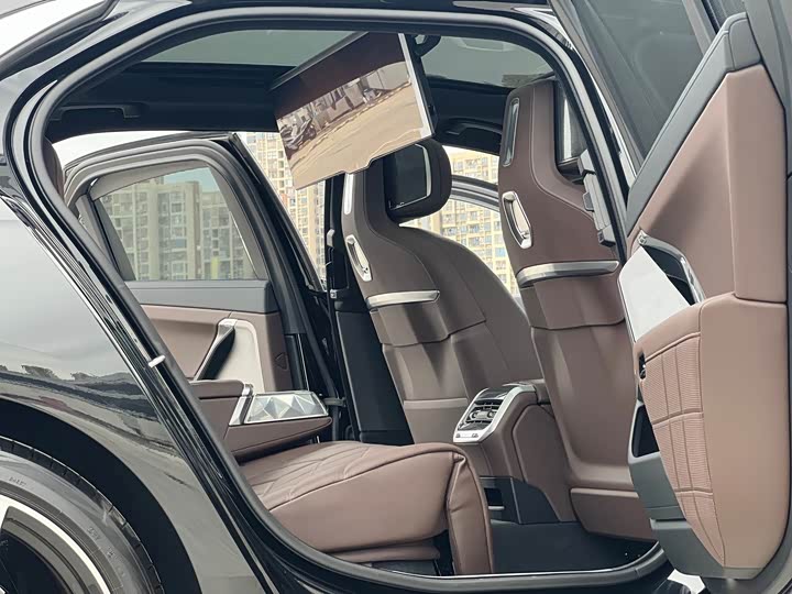 Фото 7 - BMW 7 Series