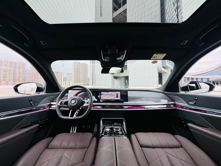 Фото 8 - BMW 7 Series