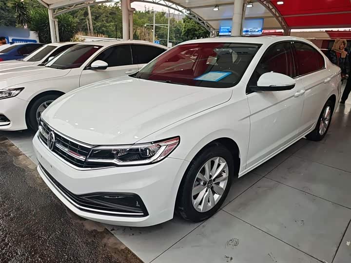 Фото 2 - Volkswagen Bora