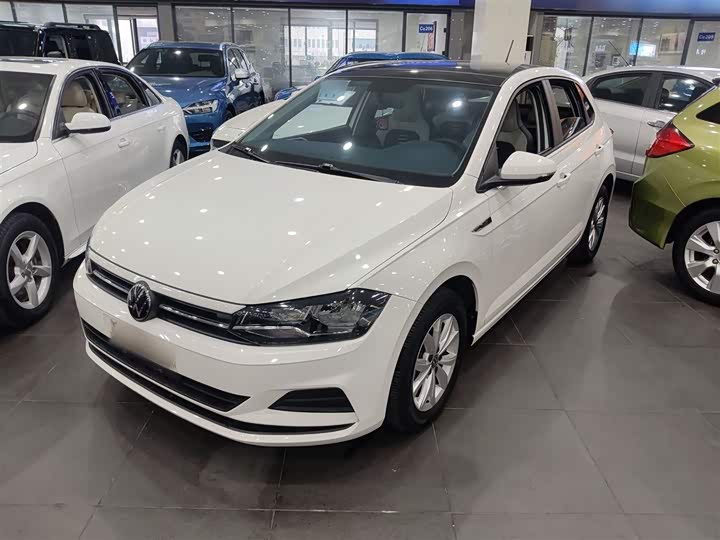 Фото 2 - Volkswagen Polo