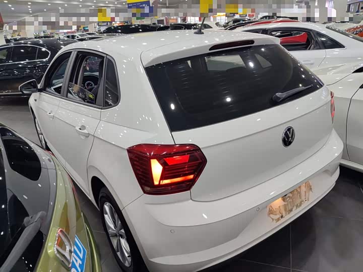 Фото 5 - Volkswagen Polo