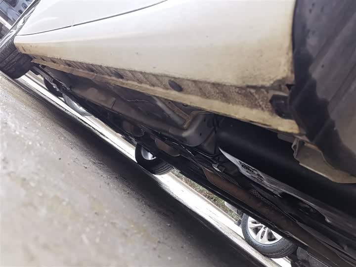 Фото 6 - Geely Emgrand