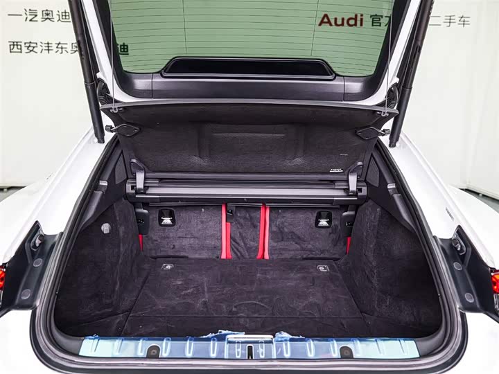 Фото 9 - Porsche Panamera