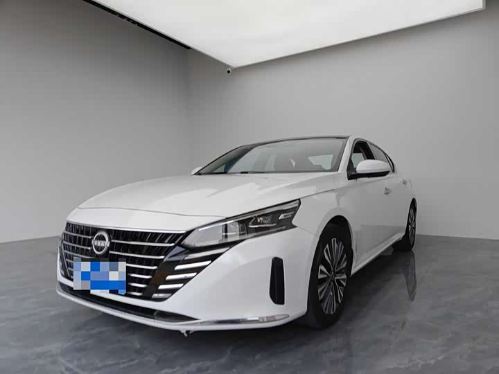 Фото 1 - Nissan Teana