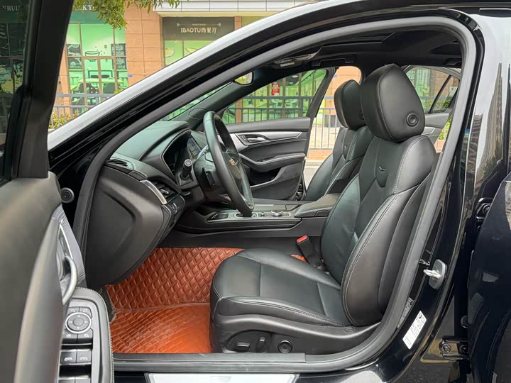 Фото 8 - Cadillac CT5