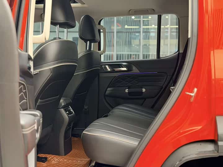 Фото 5 - Tank 300