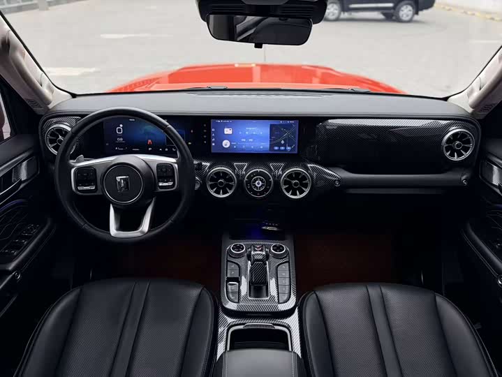 Фото 6 - Tank 300