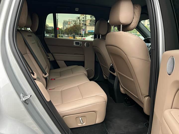 Фото 8 - LiXiang L6