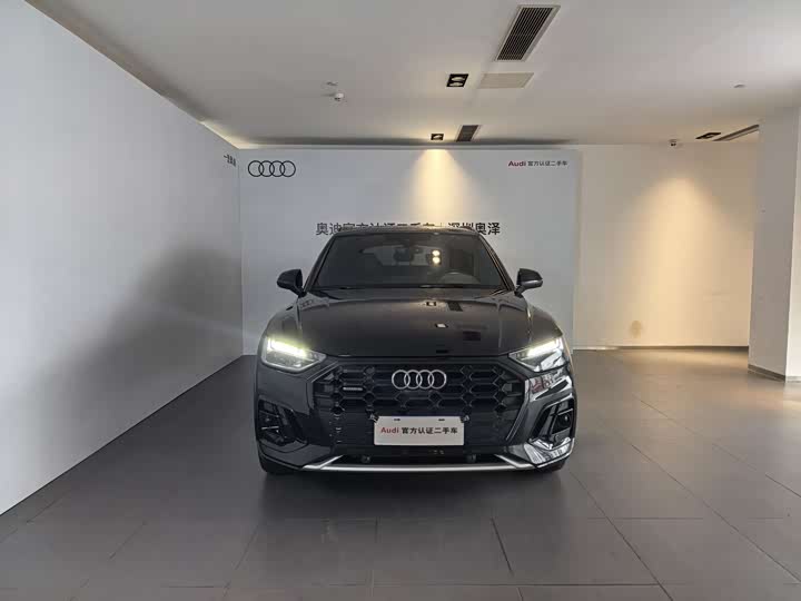 Фото 2 - Audi Q5L