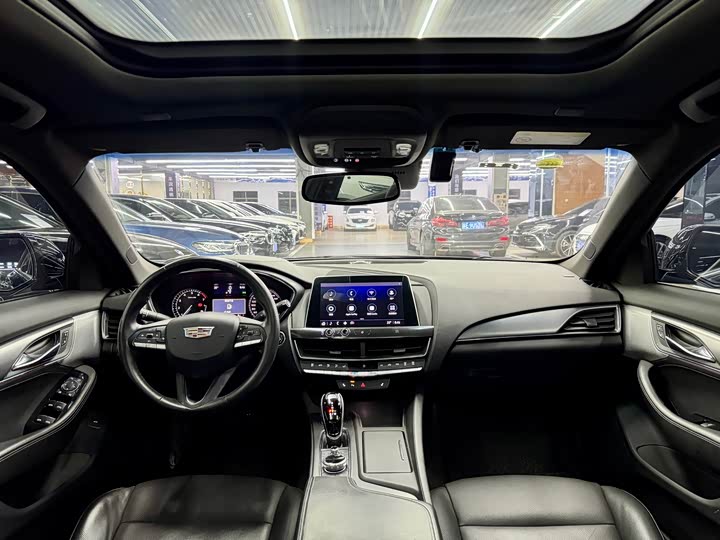 Фото 8 - Cadillac CT5