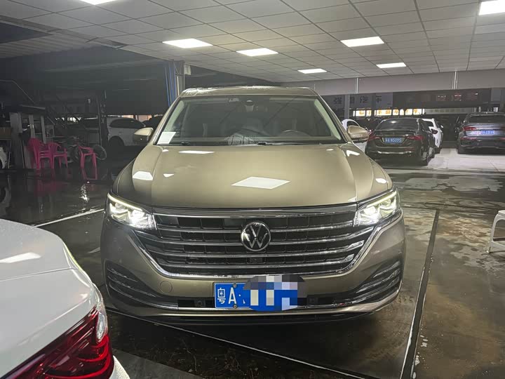 Фото 2 - Volkswagen Viloran