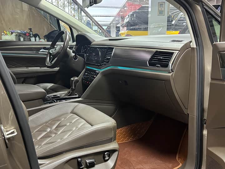 Фото 9 - Volkswagen Viloran