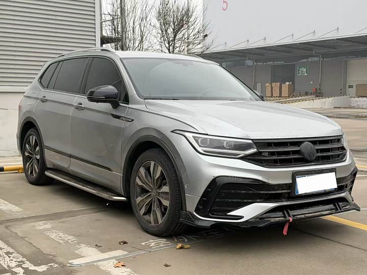 Фото 3 - Volkswagen Tiguan L Pro